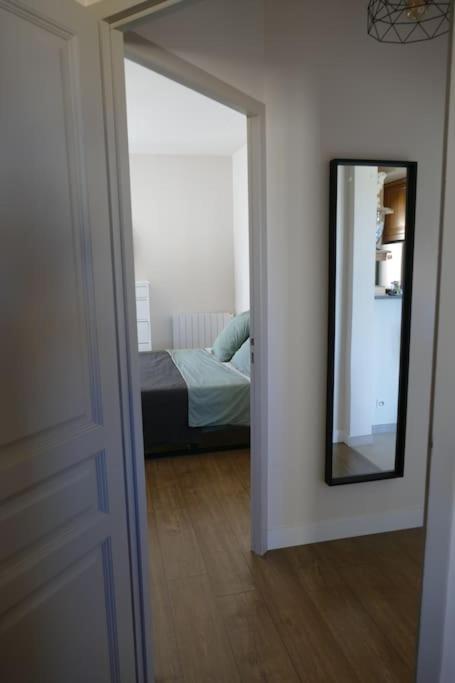 Appartement Clim & Piscine Sur Golf Pont-Royal Exterior photo
